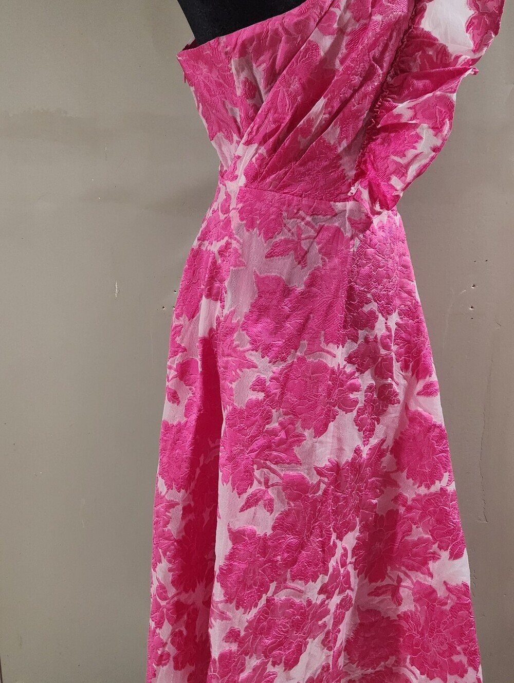 Alfreda Midi Dress One Shoulder Ruffle Detail Brailey Jacquard Dress in Pink NWT - Picture 6 of 10